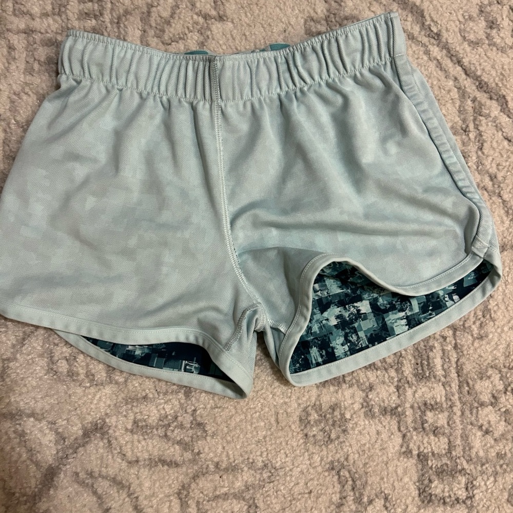 Under Armor Athletic Shorts - Picture 3 of 6